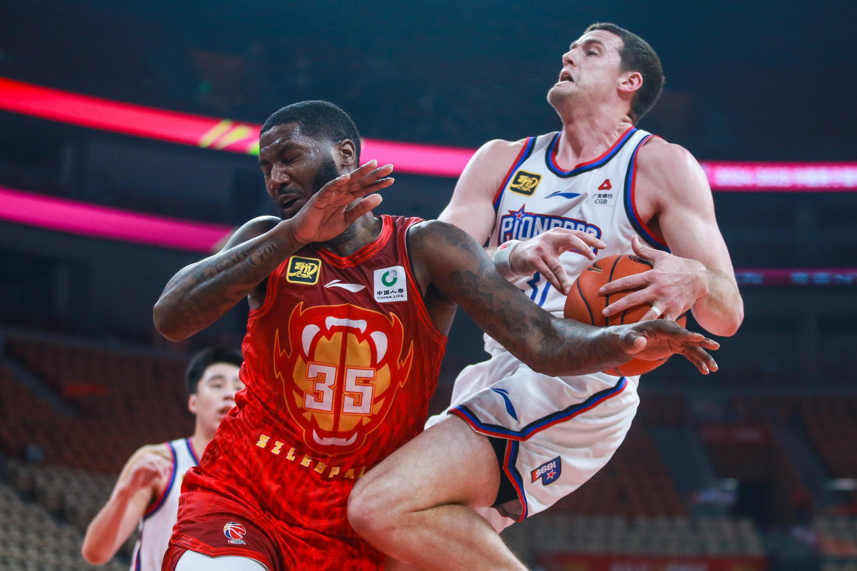 太狠了！丹佛掘金围绕CBA常规赛绝杀压哨里昂冲刺阶段强势反弹，孟菲斯灰熊围绕CBA季后赛绝杀压哨