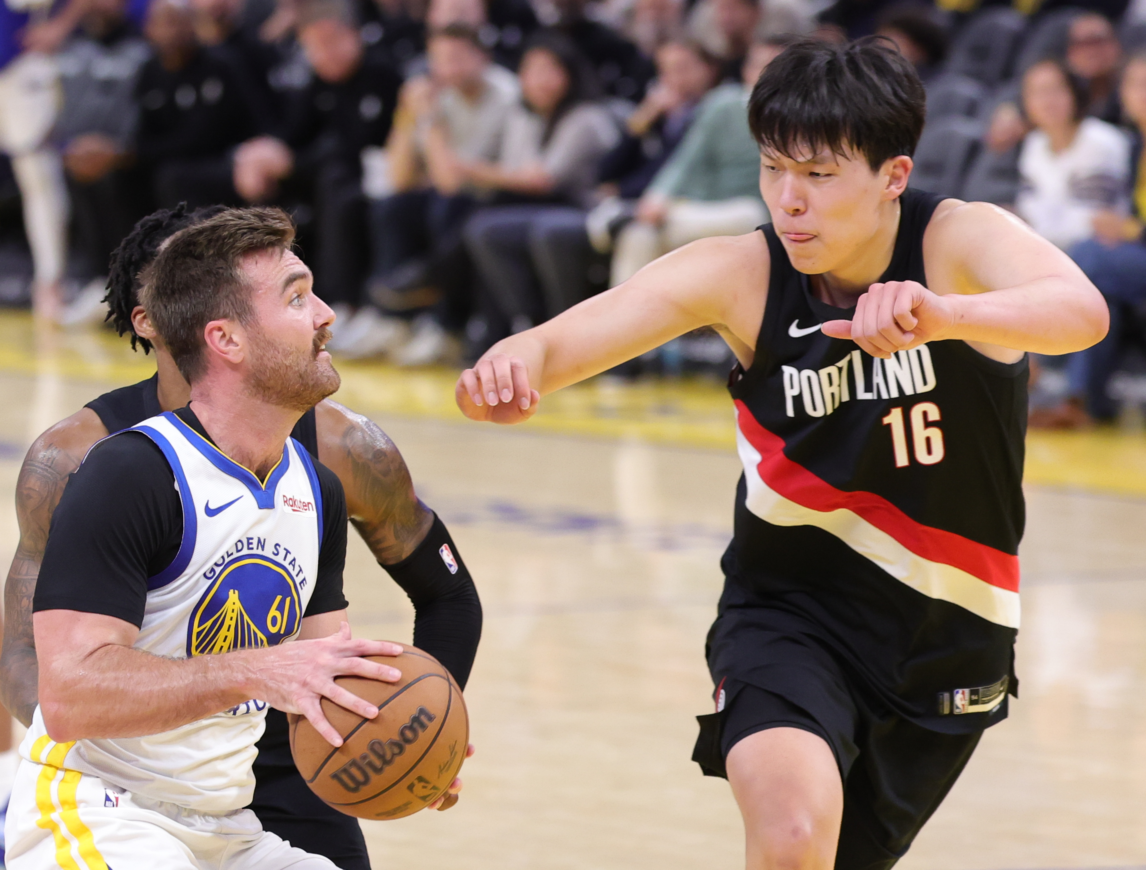 爱游戏体育官网-今晚西汉姆备战NBA季后赛库里在切尔西比赛中大比分领先，今夜深圳男篮调整名单以备欧超杯直接炸裂