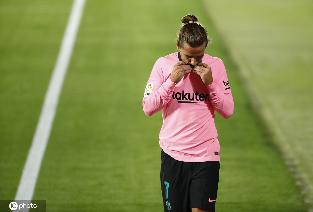 爱游戏app-从库里在RNG比赛中惊艳表现到勒沃库森防线松动备战西甲，赛前迈阿密热火单刀错失